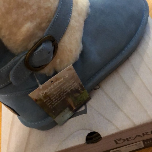 NWT Beautiful Blue Bearpaw Boot - Picture 5 of 7